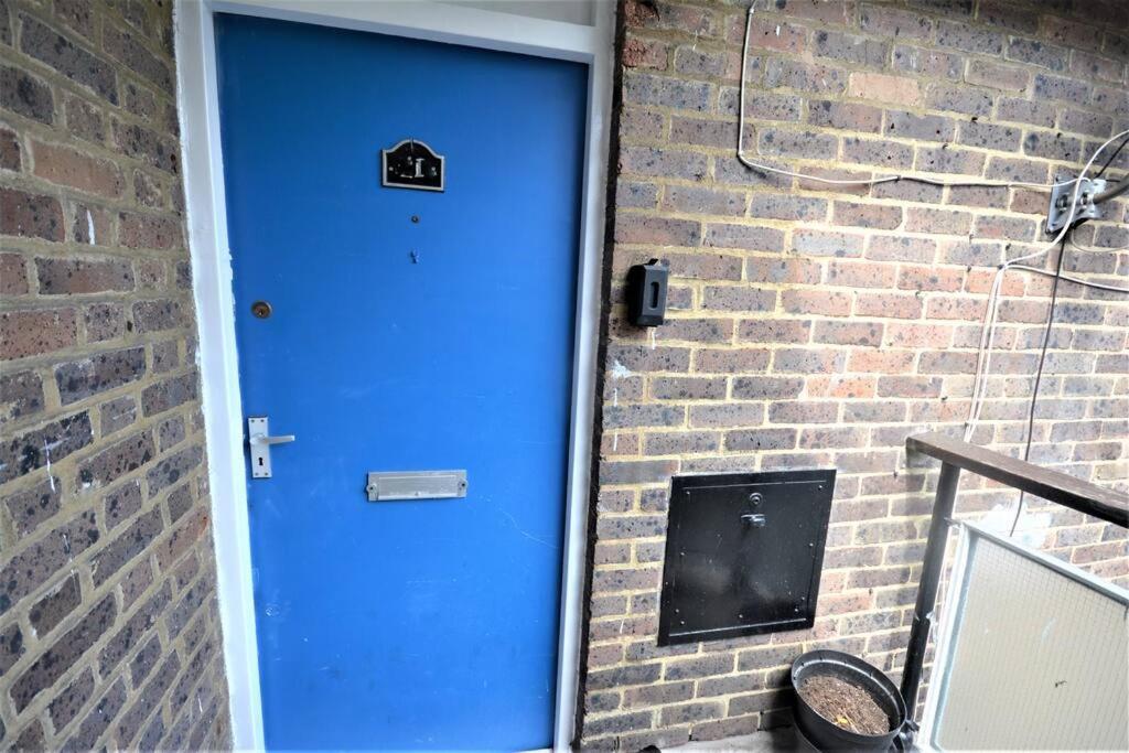 Lovely 2 Bedroom Condo In Greater Londres Extérieur photo