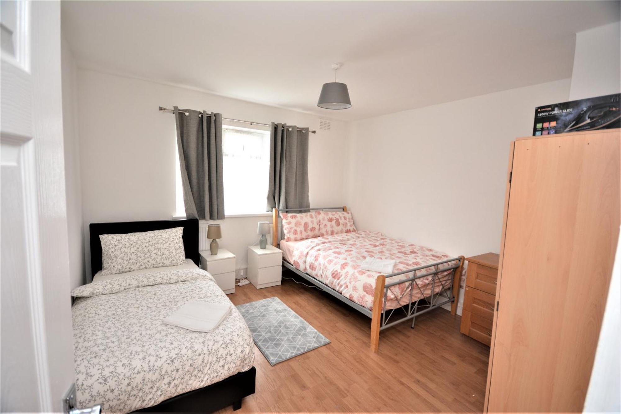 Lovely 2 Bedroom Condo In Greater Londres Extérieur photo