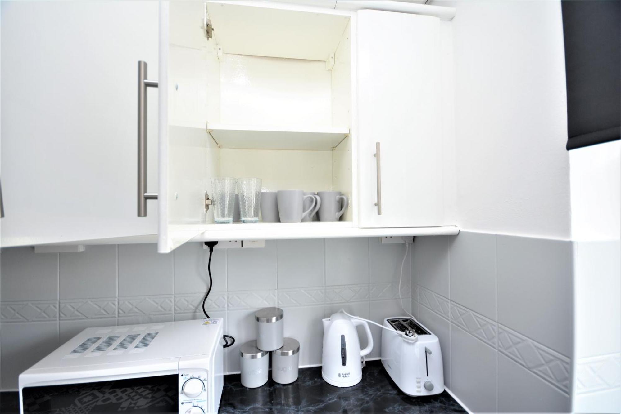 Lovely 2 Bedroom Condo In Greater Londres Extérieur photo