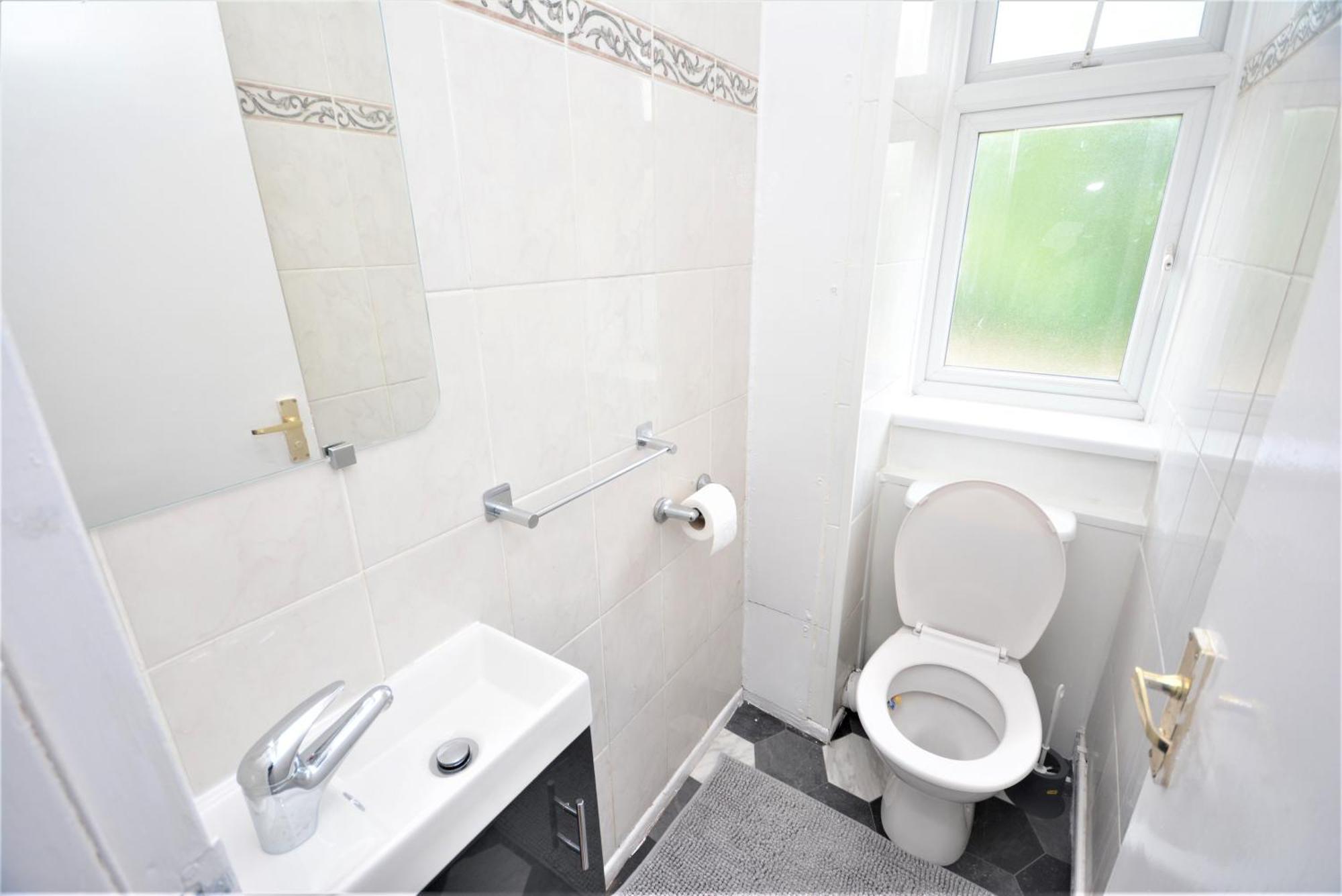 Lovely 2 Bedroom Condo In Greater Londres Extérieur photo