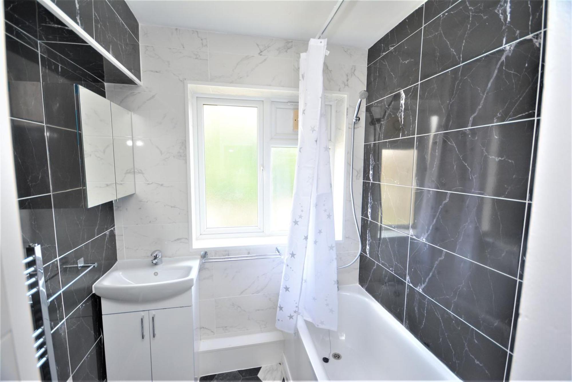 Lovely 2 Bedroom Condo In Greater Londres Extérieur photo