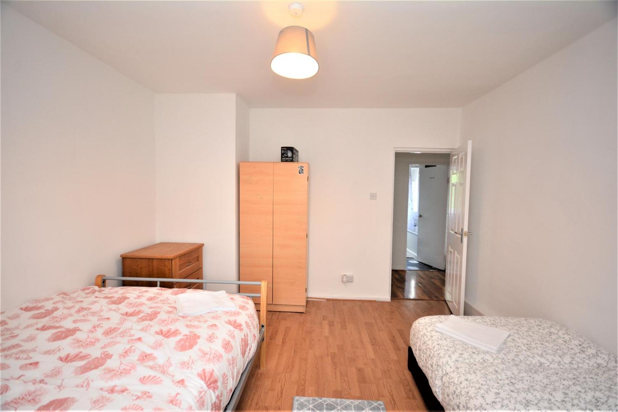 Lovely 2 Bedroom Condo In Greater Londres Extérieur photo