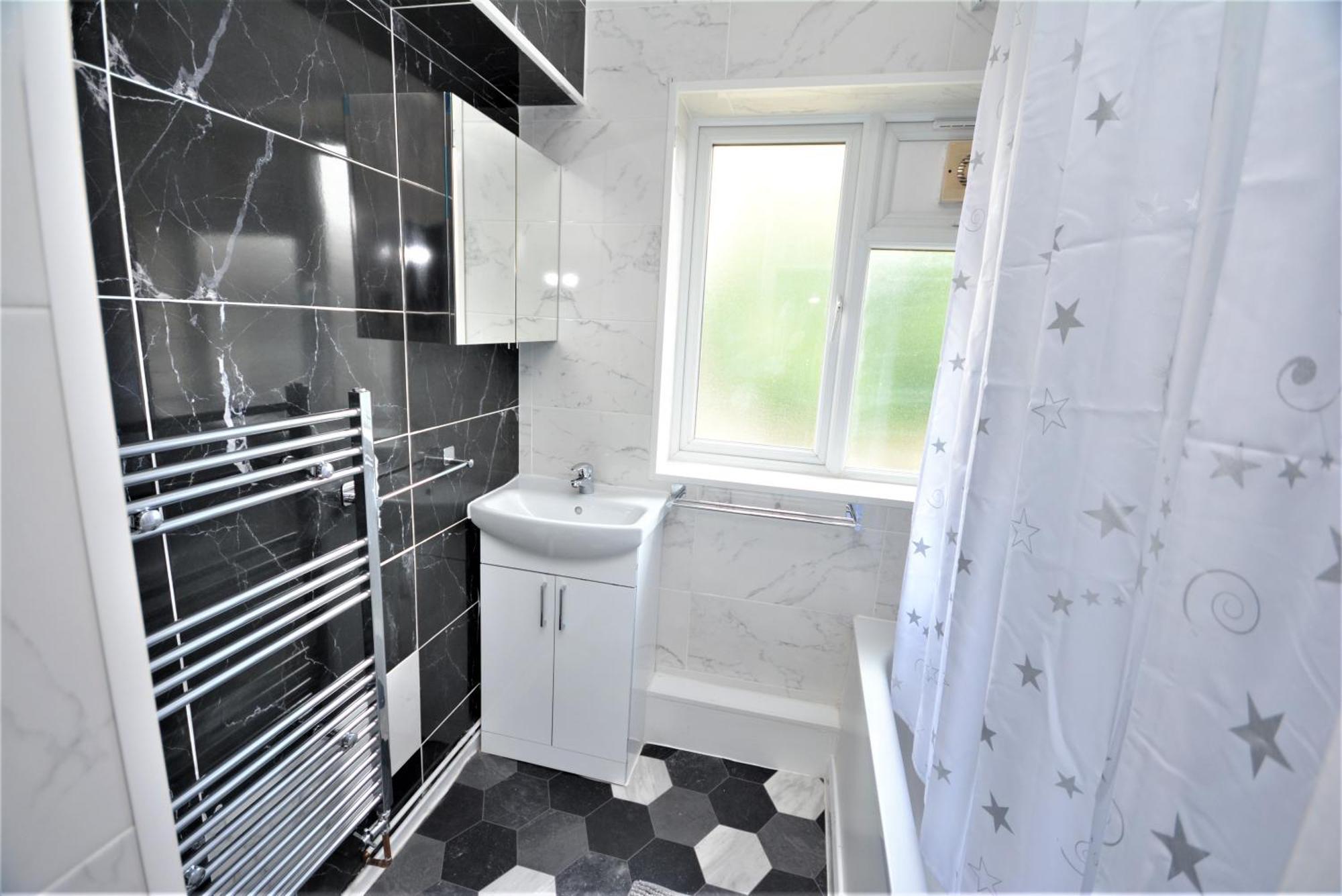 Lovely 2 Bedroom Condo In Greater Londres Extérieur photo